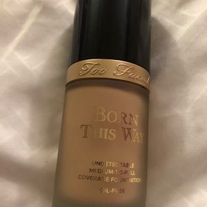 Too faced born this way foundation-light beige